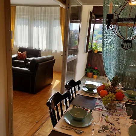 Retro Cosy Apartment